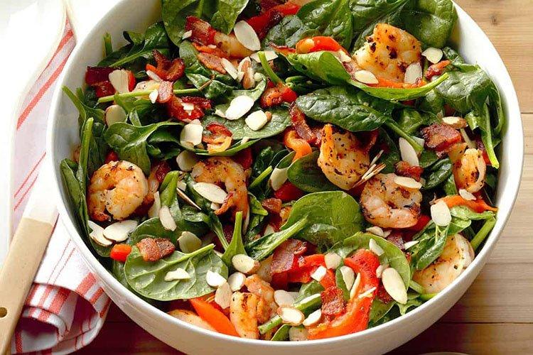 20 рецептов вкусных и полезных салатов с рукколой