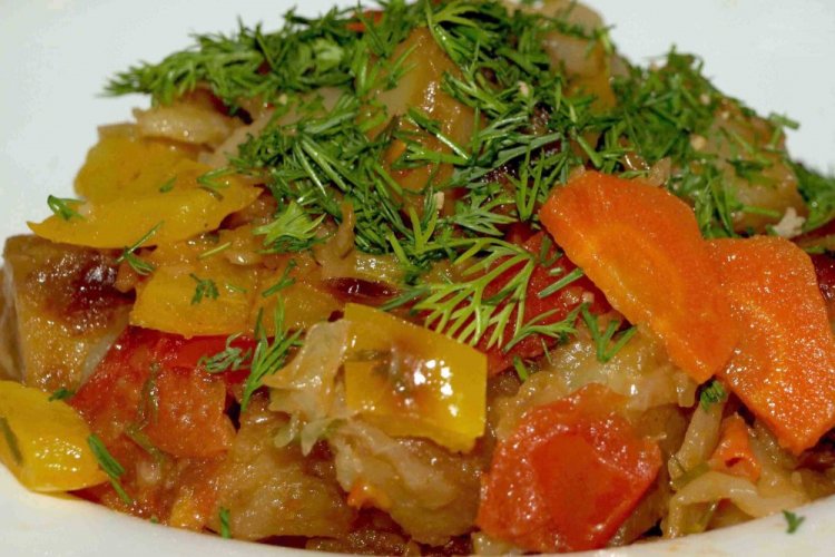 Овощное гуляш с кабачками и картошкой: 12 простых рецептов
